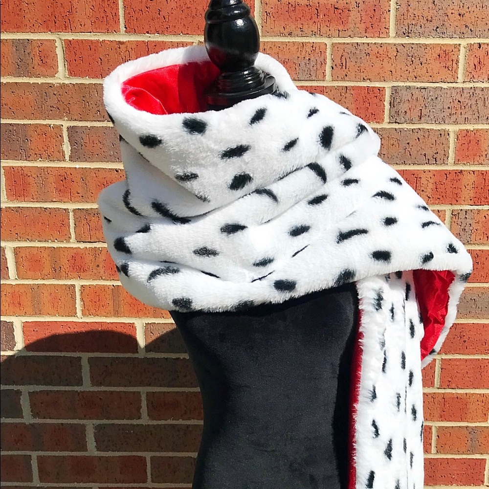 Dalmatian Shoulder Cover